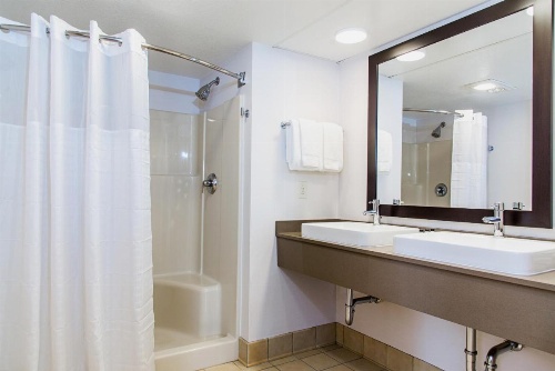 Country Inn & Suites by Radisson, Milwaukee West (Brookfield), WI image 31